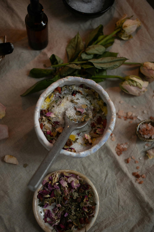 How to Use Bath Salts for Maximum Relaxation